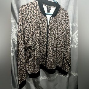 Sketchers leopard print lightweight jacket size 2x